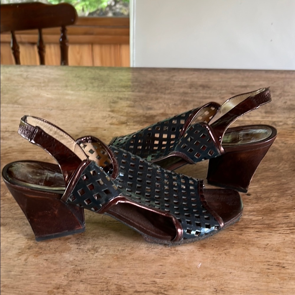 Blue Sandals with Slingback and Open-Toe Design